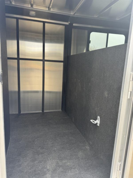 New 2025 Logan Bullseye XL 3 Horse with Closet Tack