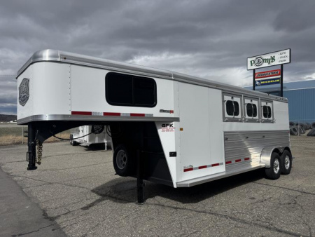 New 2025 Logan Bullseye XL 3 Horse with Closet Tack