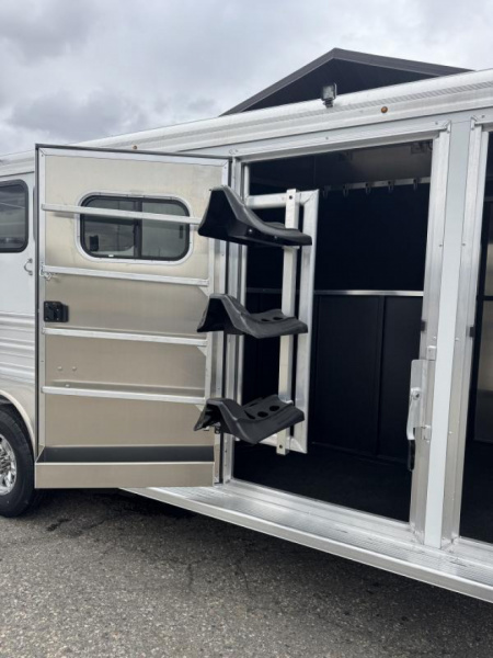 New 2025 Logan Bullseye XL 3 Horse with Closet Tack