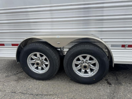 New 2025 Logan Bullseye XL 3 Horse with Closet Tack