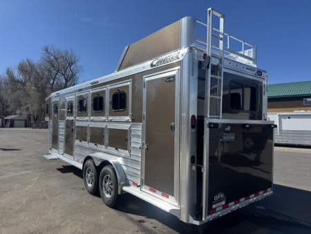 New 2025 Cimarron Norstar 4 Horse with Trainer Tack
