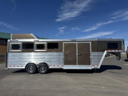 New 2025 Cimarron Norstar 4 Horse with Trainer Tack