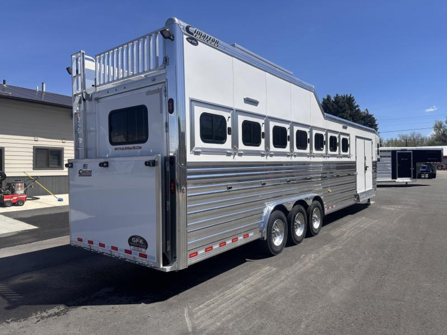 New 2025 Cimarron Norstar 7 Horse Trainer Trailer