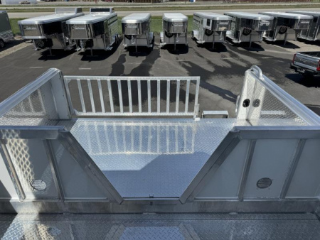 New 2025 Cimarron Norstar 7 Horse Trainer Trailer