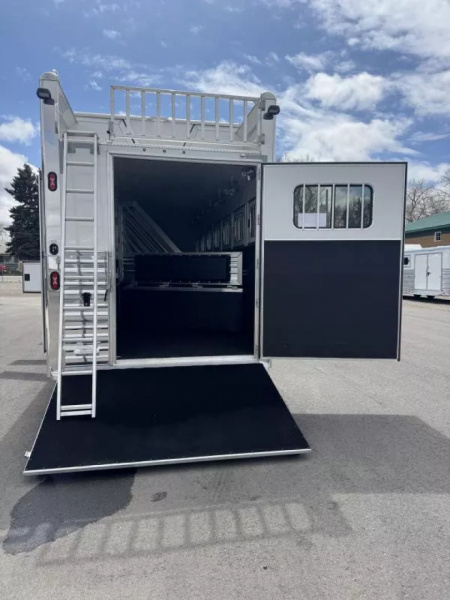 New 2025 Cimarron Norstar 7 Horse Trainer Trailer