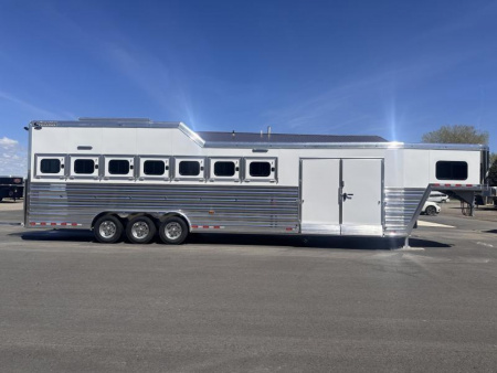 New 2025 Cimarron Norstar 7 Horse Trainer Trailer