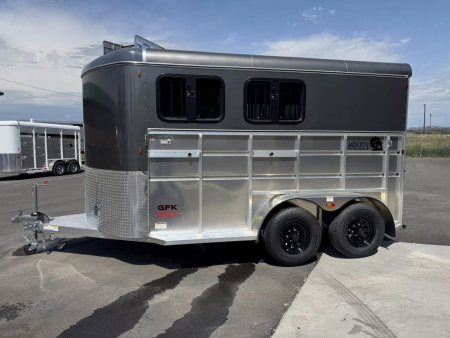 New 2026 Maverick Lite Deluxe 2 Horse Bumper Pull