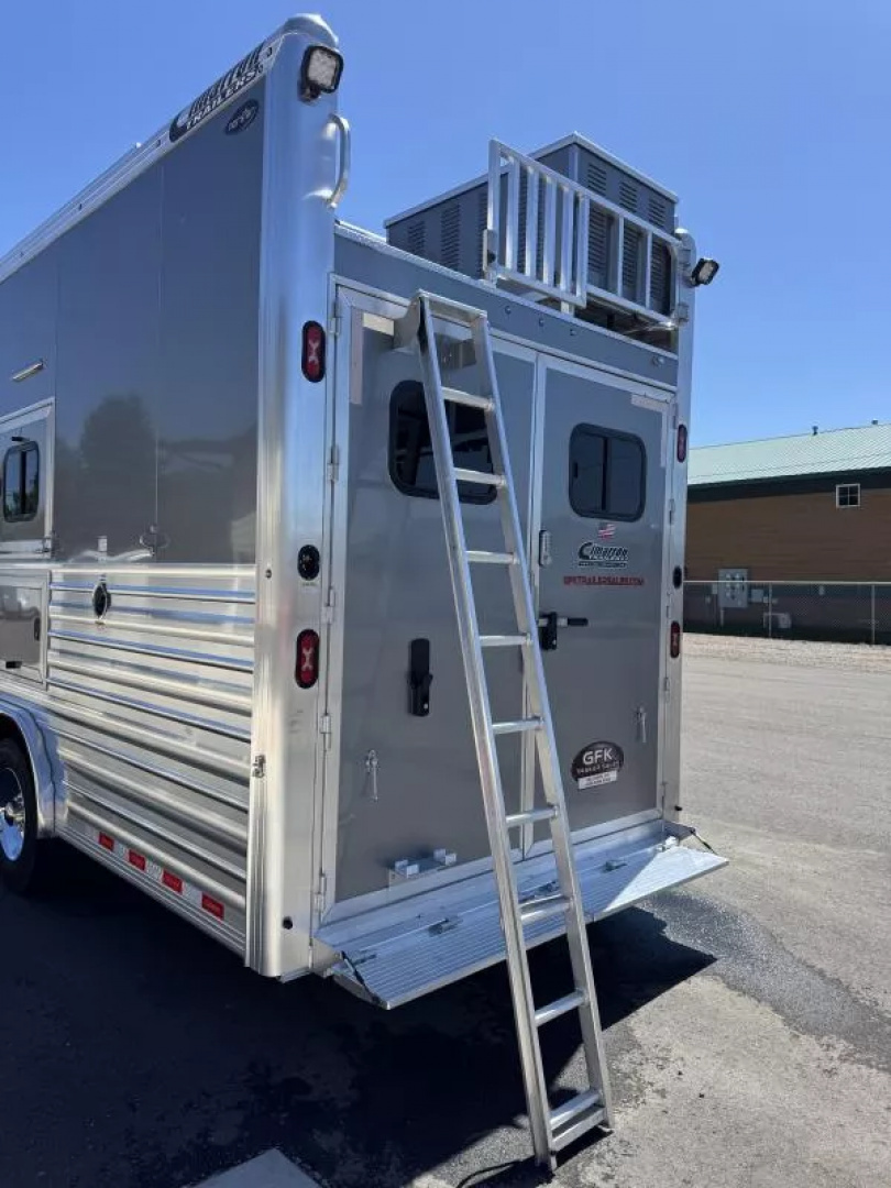 New 2025 Cimarron Norstar 4 Horse Sideload 15'9" Living Quarter