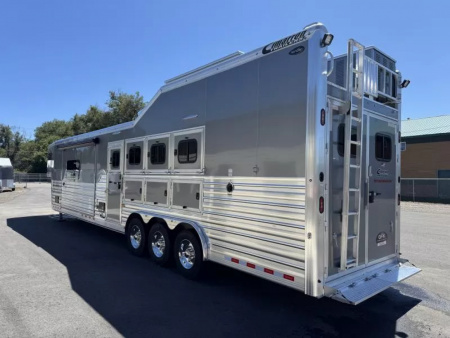 New 2025 Cimarron Norstar 4 Horse Sideload 15'9" Living Quarter