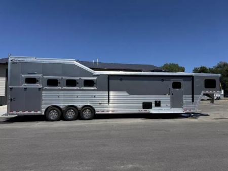 New 2025 Cimarron Norstar 4 Horse Sideload 15'9" Living Quarter