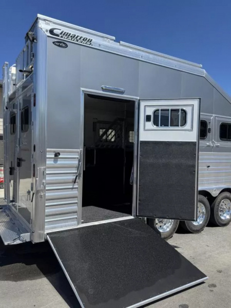 New 2025 Cimarron Norstar 4 Horse Sideload 15'9" Living Quarter