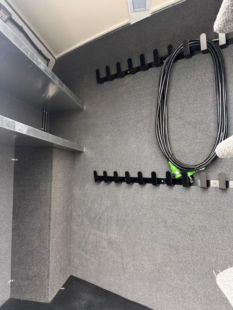 New 2025 Cimarron 3 Horse Side Load with 14'9" Living Quarter by Outlaw Conversions