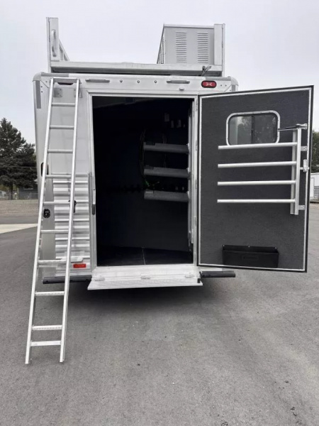 New 2025 Cimarron 3 Horse Side Load with 14'9" Living Quarter by Outlaw Conversions