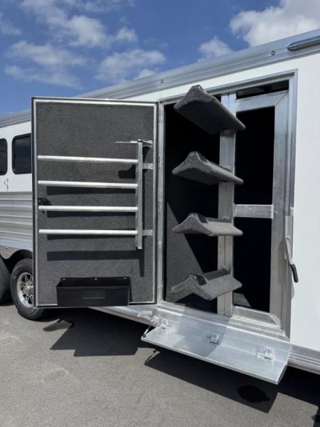 New 2026 Cimarron Norstar 4 Horse with Closet Tack