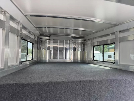 New 2026 Cimarron Norstar 4 Horse with Closet Tack