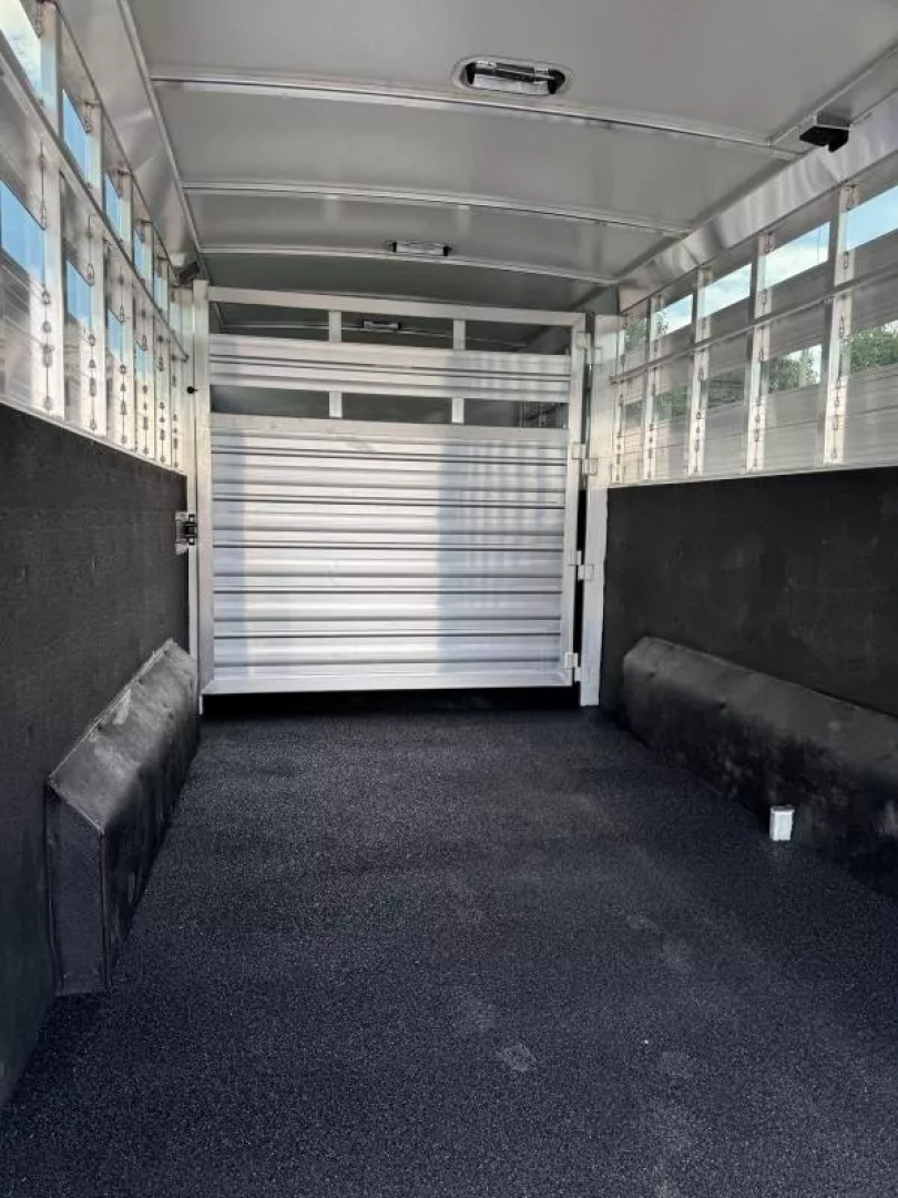 New 2026 Cimarron Lonestar 26' Stock Combo w/ Dual Man Doors