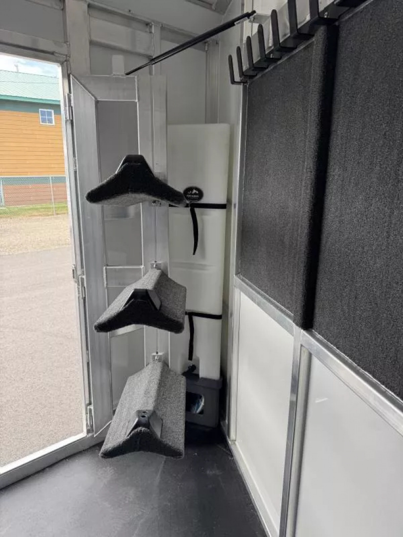 New 2026 Cimarron Norstar 3 Horse Gooseneck Trailer