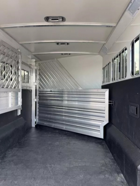 New 2026 Cimarron Norstar 3 Horse Gooseneck Trailer