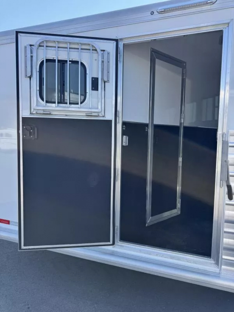 New 2026 Cimarron Norstar 3 Horse with Closet Tack