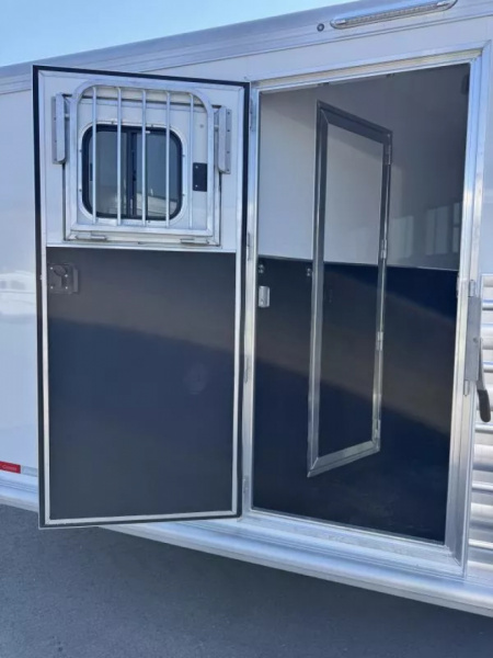 New 2026 Cimarron Norstar 3 Horse with Closet Tack