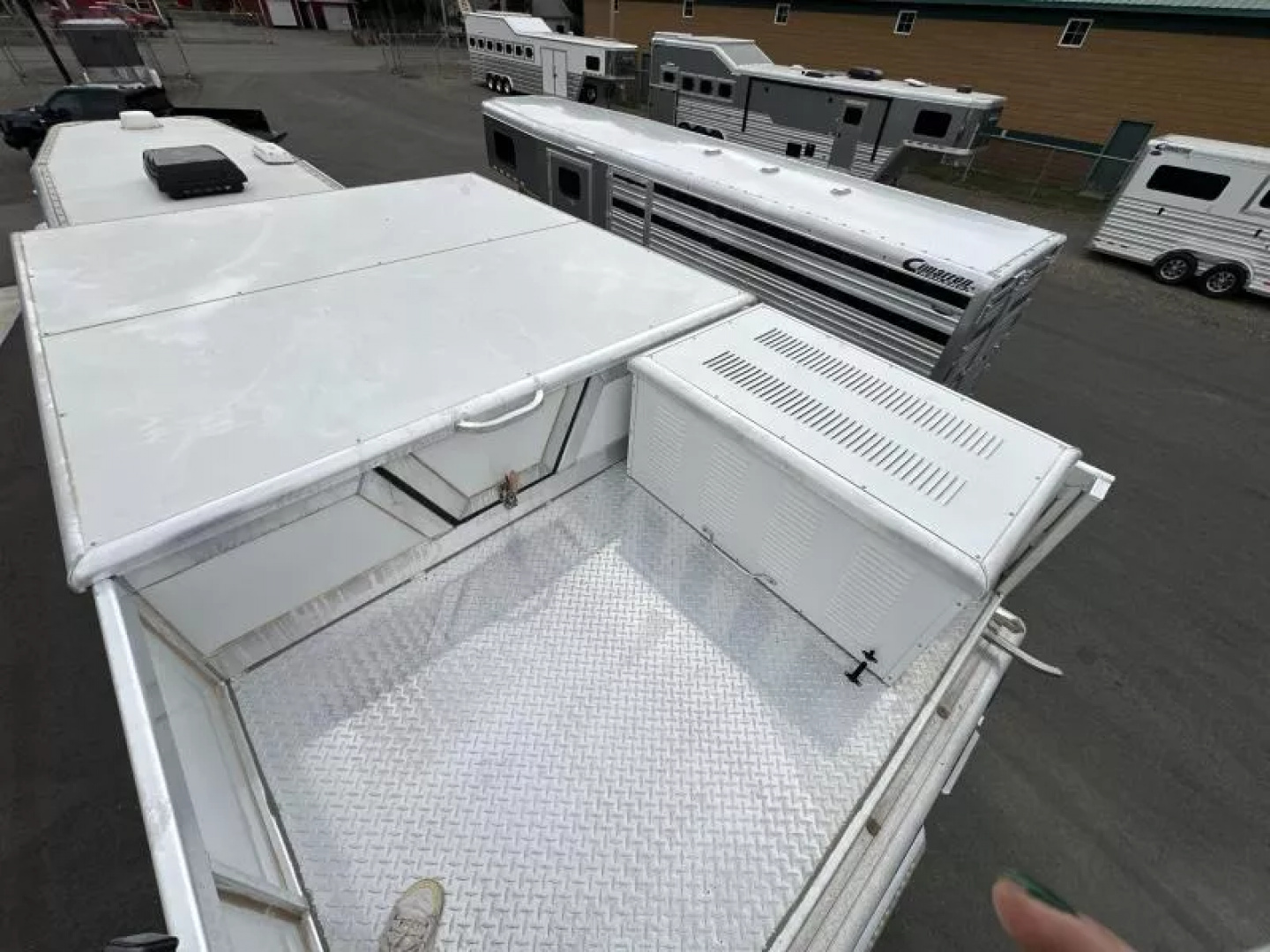 Used 2021 Cimarron Norstar 3 Horse with 15'6" Outlaw Conversions Living Quarter
