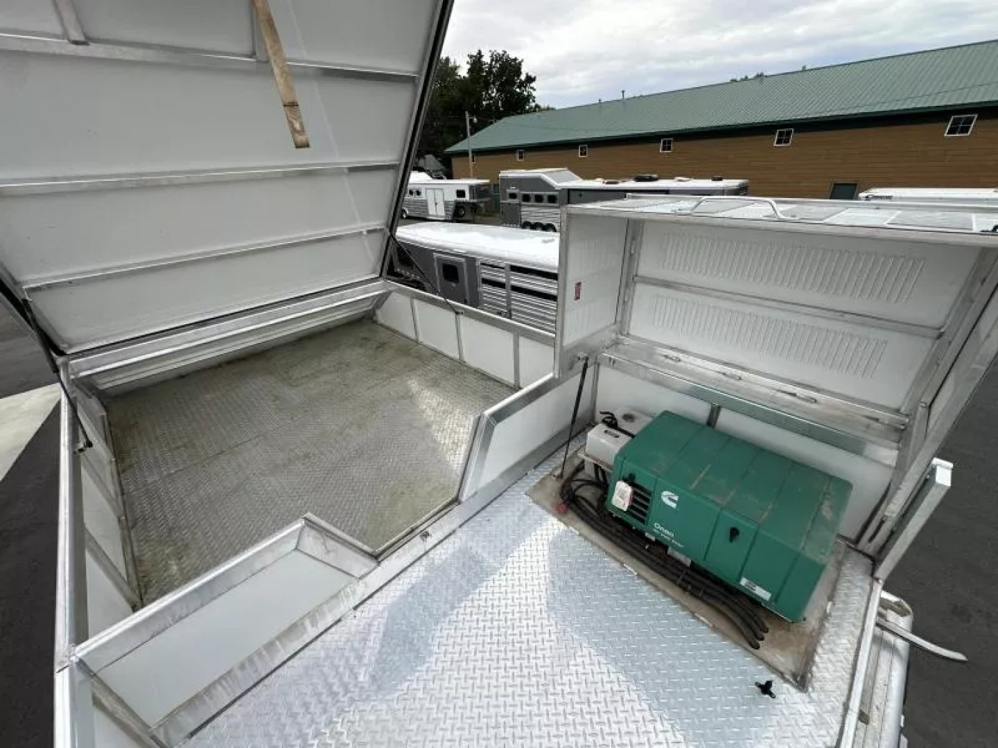 Used 2021 Cimarron Norstar 3 Horse with 15'6" Outlaw Conversions Living Quarter