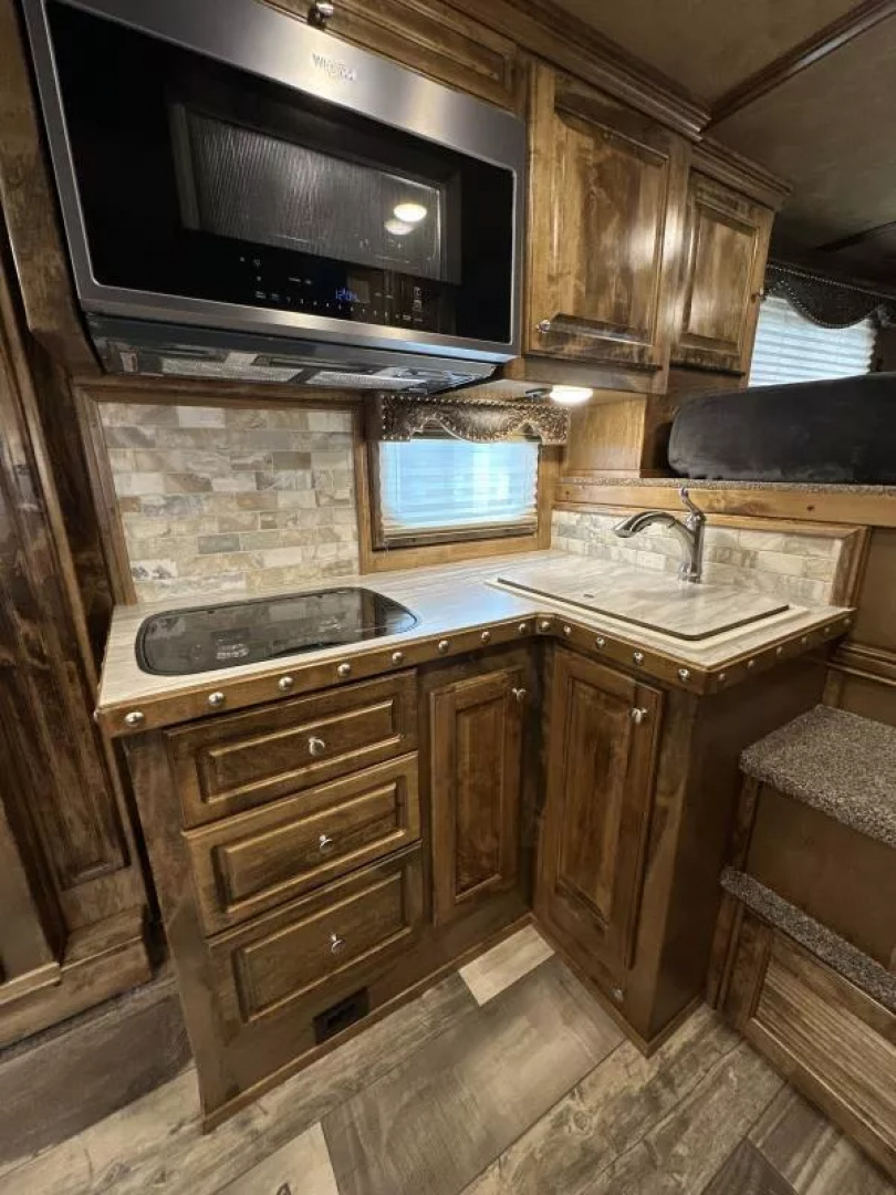Used 2021 Cimarron Norstar 3 Horse with 15'6" Outlaw Conversions Living Quarter
