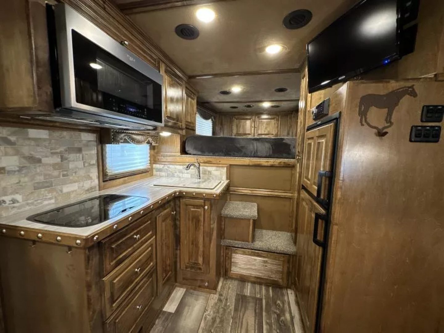 Used 2021 Cimarron Norstar 3 Horse with 15'6" Outlaw Conversions Living Quarter