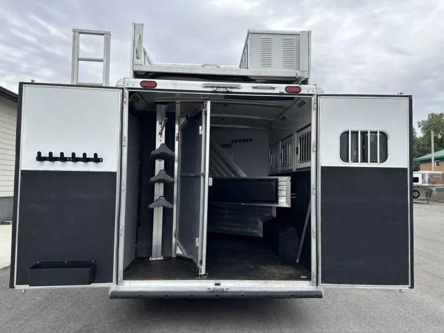 Used 2021 Cimarron Norstar 3 Horse with 15'6" Outlaw Conversions Living Quarter