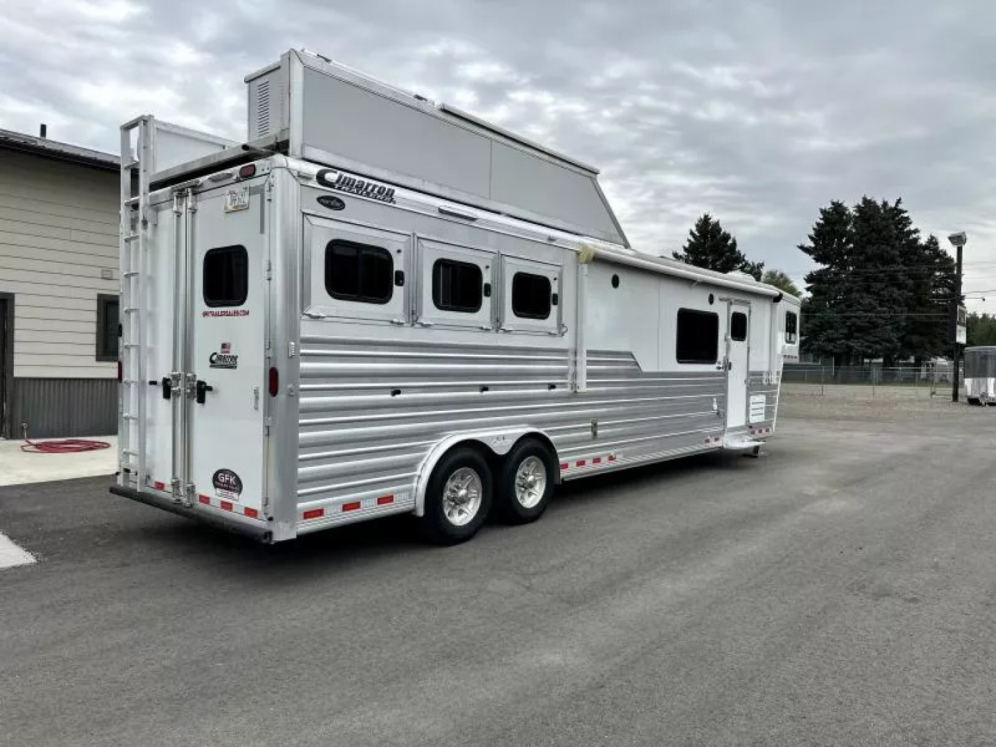 Used 2021 Cimarron Norstar 3 Horse with 15'6" Outlaw Conversions Living Quarter