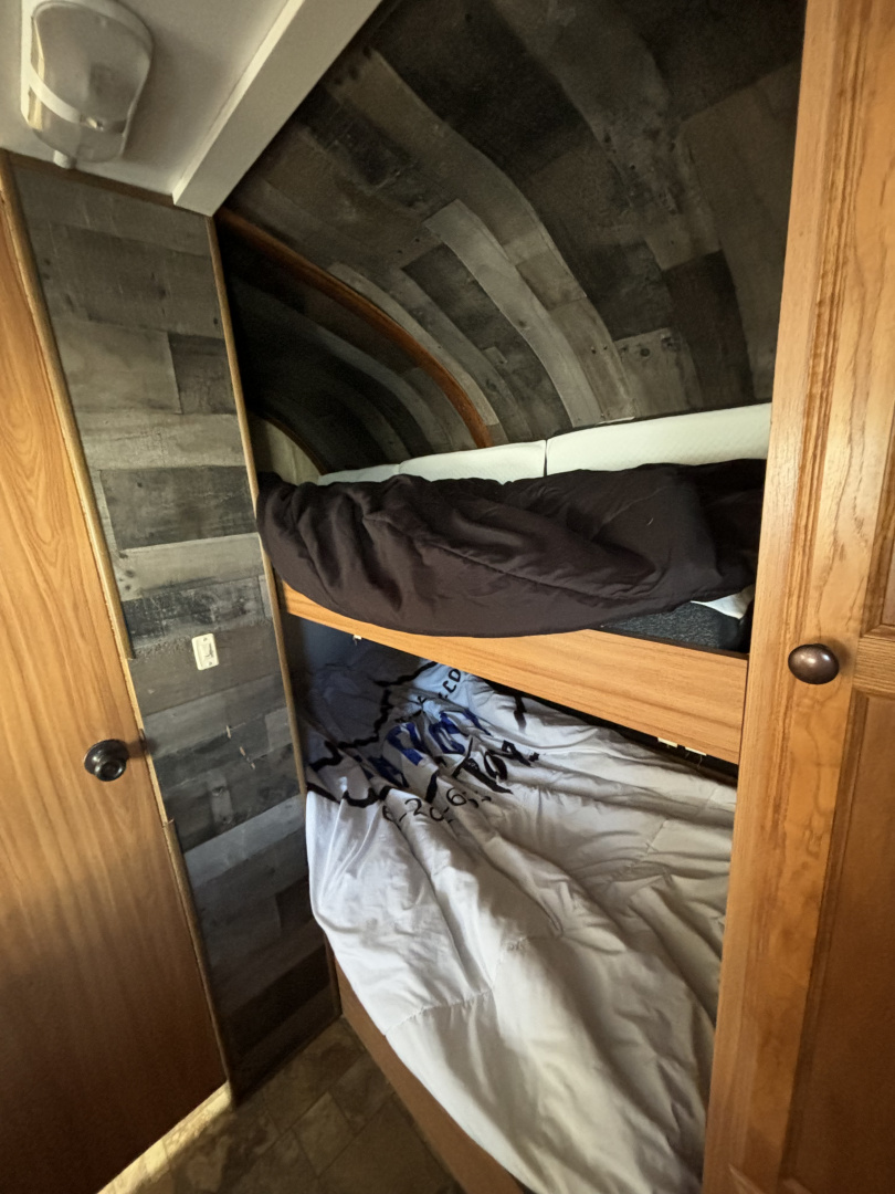 Used 2010 Dutchmen Mfg Aerolite Travel Trailer