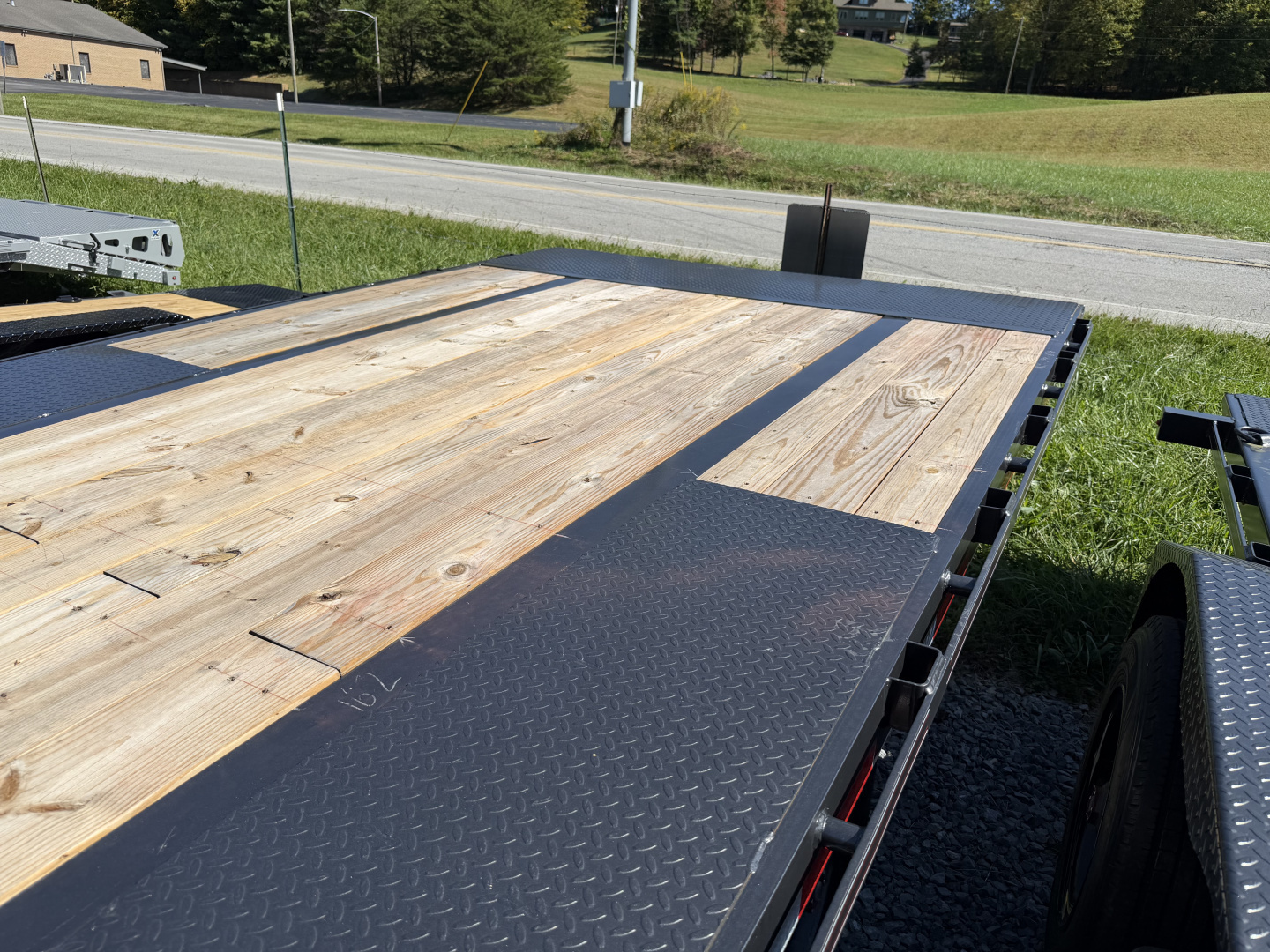 New 2026 Diamond C DET210 DECK OVER POWER TILT TRAILER 102” X24’ WIRELESS REMOTE HYDRO JACK