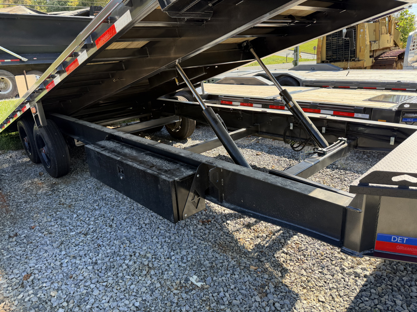 New 2026 Diamond C DET210 DECK OVER POWER TILT TRAILER 102” X24’ WIRELESS REMOTE HYDRO JACK