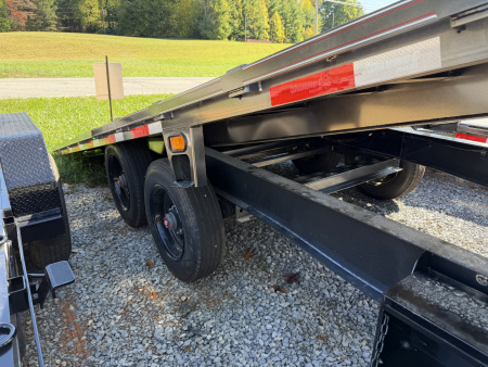 New 2026 Diamond C DET210 DECK OVER POWER TILT TRAILER 102” X24’ WIRELESS REMOTE HYDRO JACK