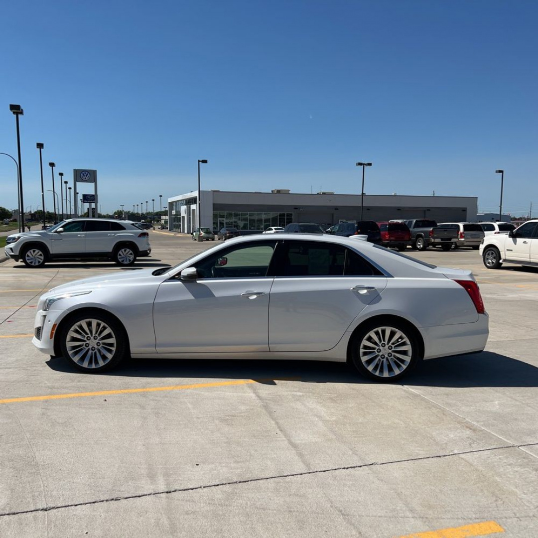 Used 2018 Cadillac cts Car