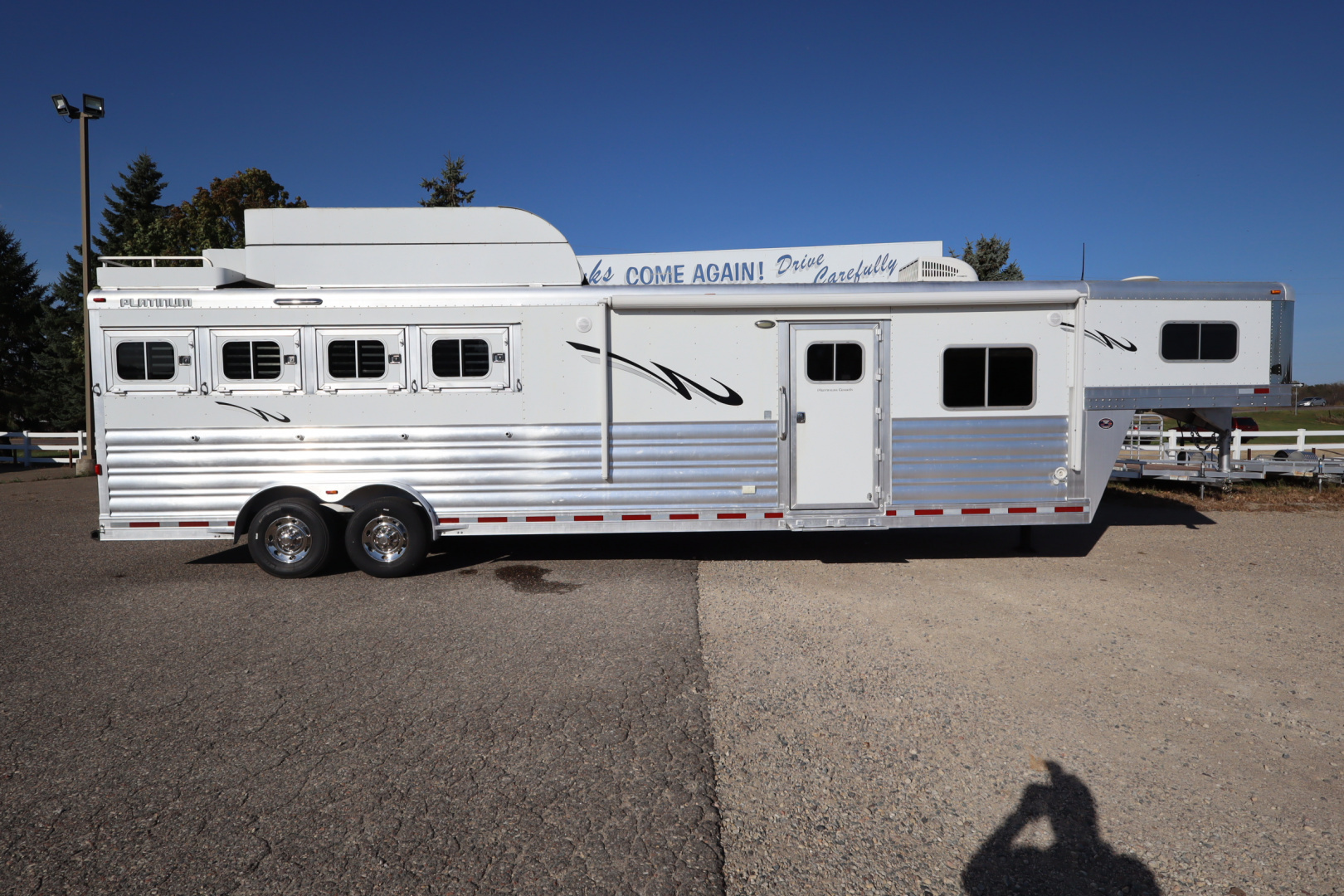 Used 2015 Platinum 4 Horse LQ W/Bunkbeds Horse Trailer