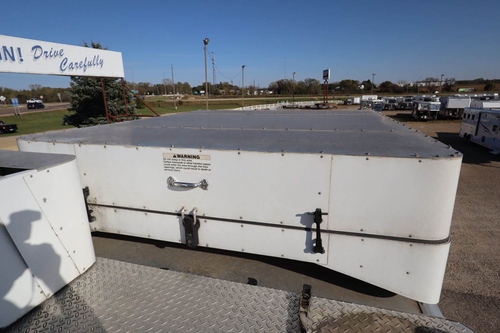 Used 2015 Platinum 4 Horse LQ W/Bunkbeds Horse Trailer