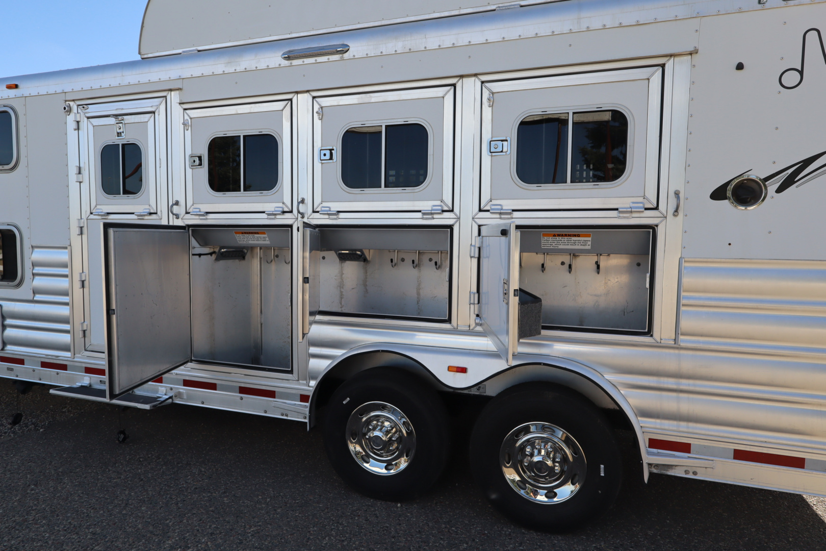Used 2015 Platinum 4 Horse LQ W/Bunkbeds Horse Trailer