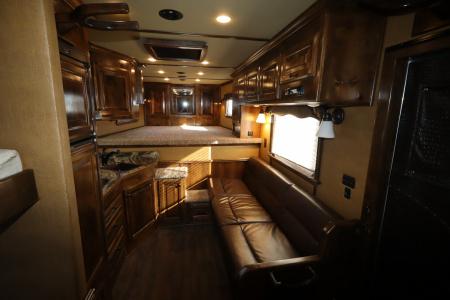 Used 2015 Platinum 4 Horse LQ W/Bunkbeds Horse Trailer