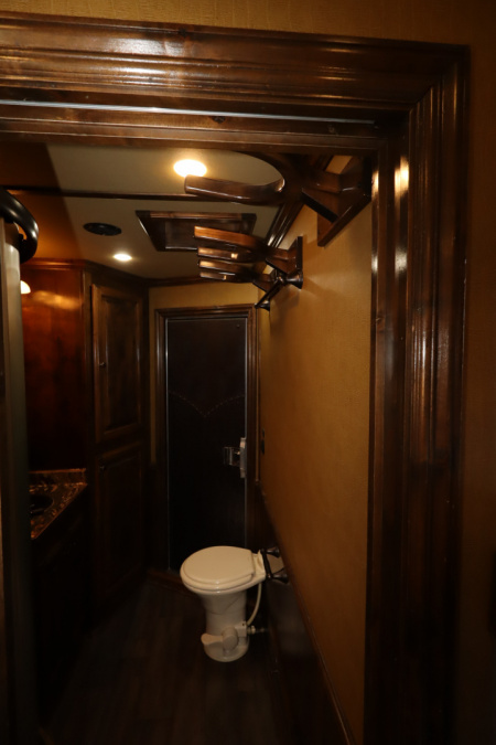 Used 2015 Platinum 4 Horse LQ W/Bunkbeds Horse Trailer