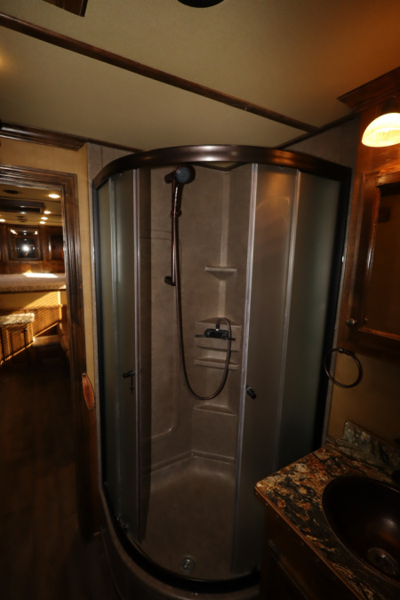 Used 2015 Platinum 4 Horse LQ W/Bunkbeds Horse Trailer