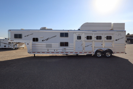 Used 2015 Platinum 4 Horse LQ W/Bunkbeds Horse Trailer