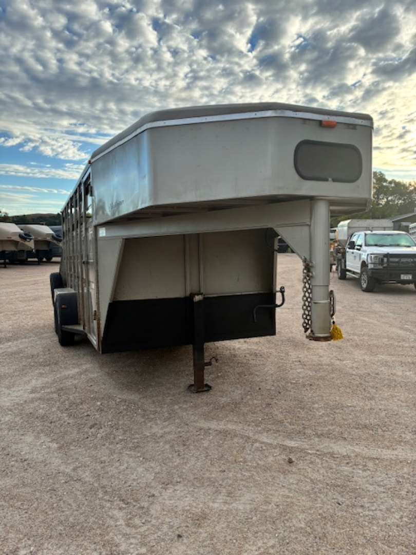 Used 2000 Titan Trailer challenger Stock / Stock Combo Trailer