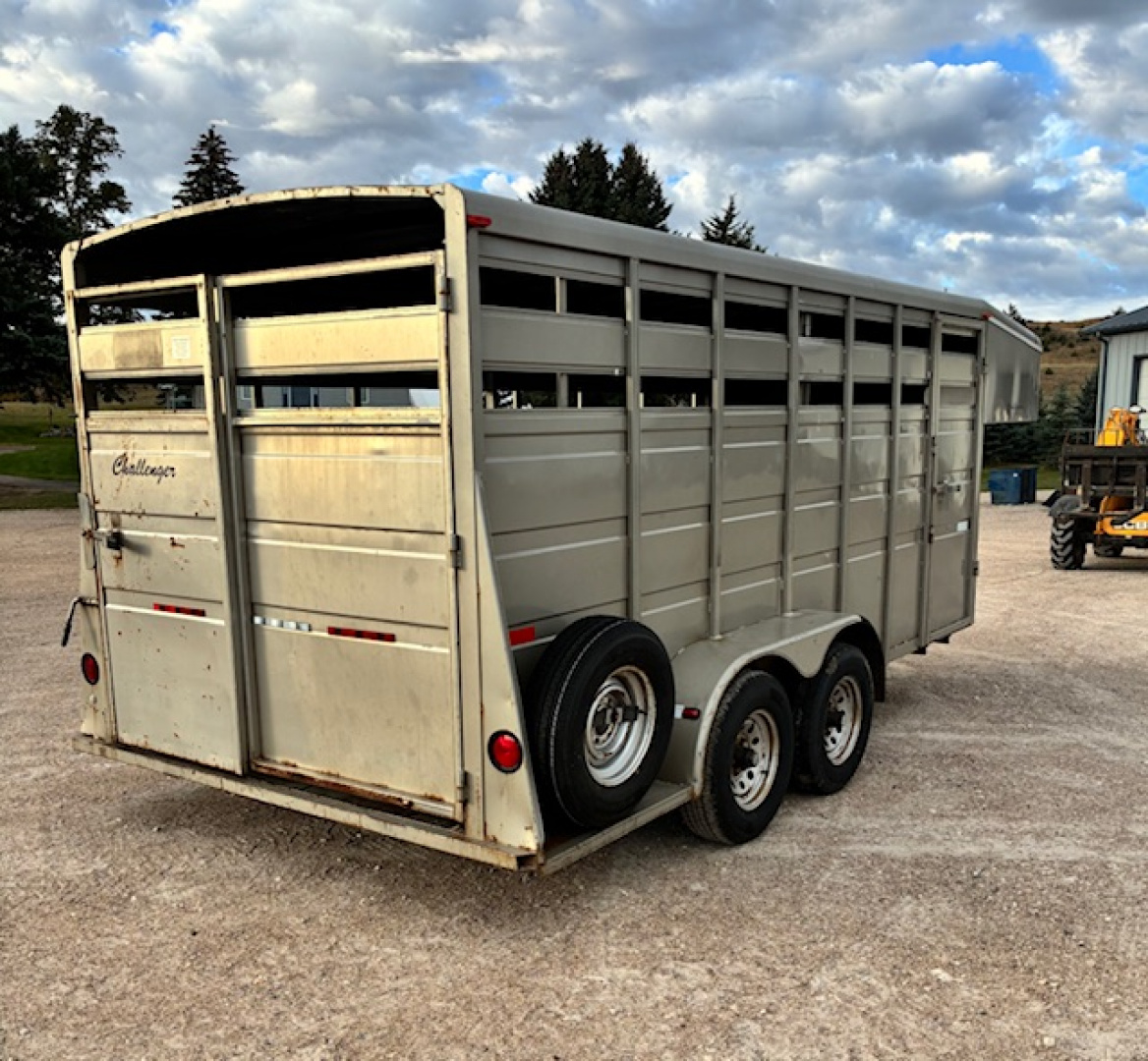Used 2000 Titan Trailer challenger Stock / Stock Combo Trailer