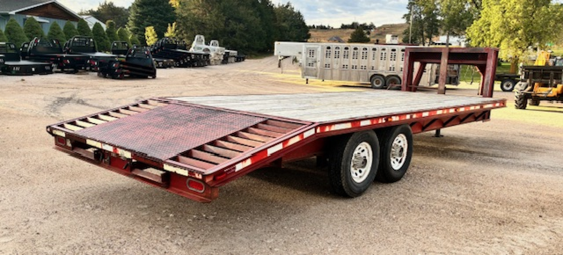 Used 1992 Titan Trailer Flatbed Deckover Trailer