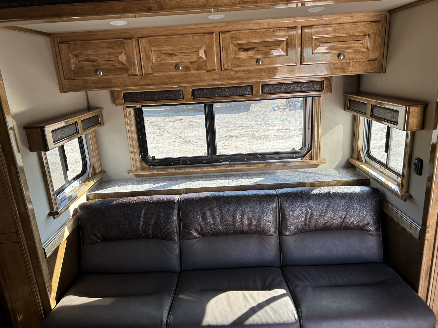 New 2026 Cimarron Norstar 3 Horse LQ