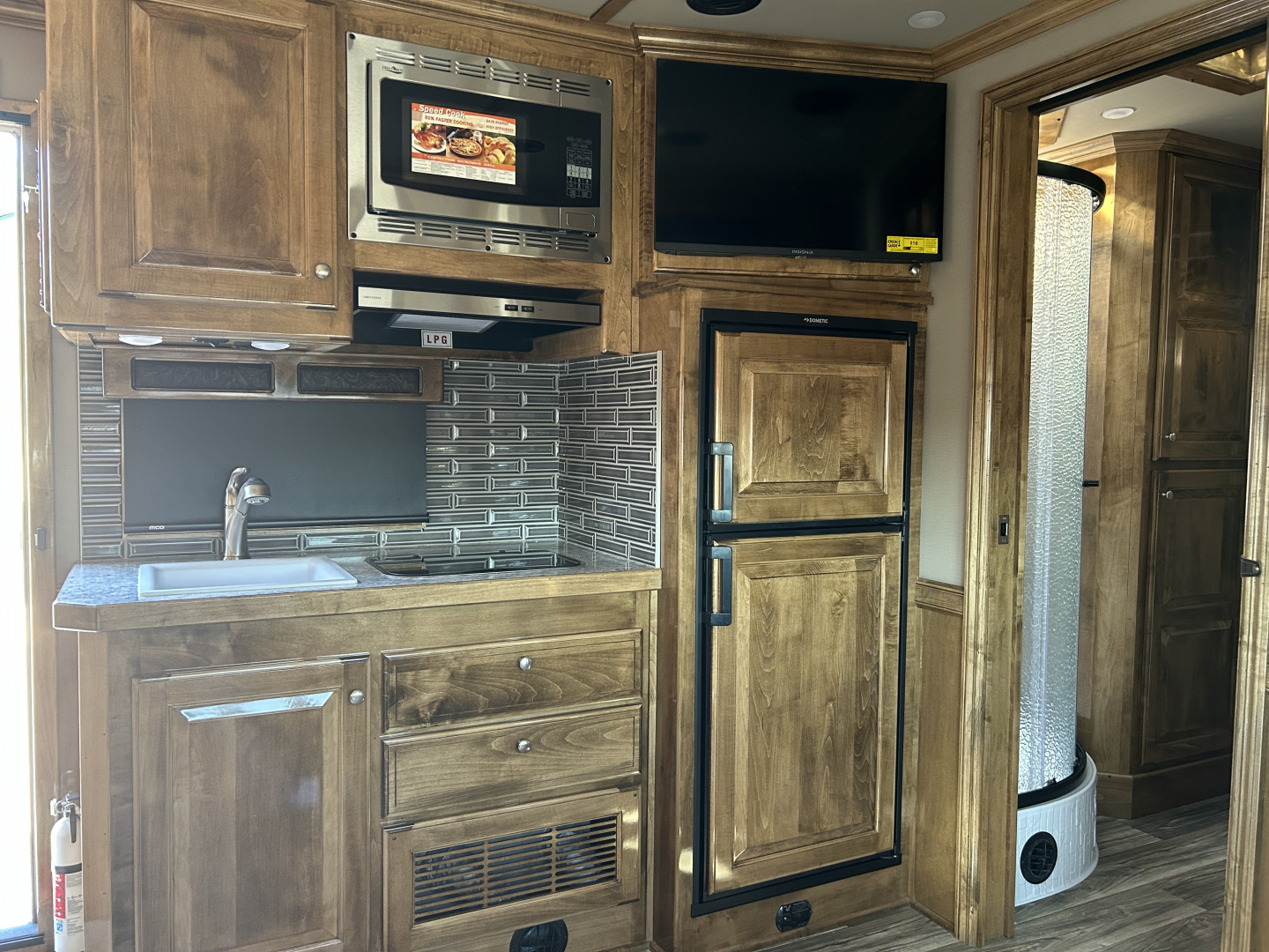 New 2026 Cimarron Norstar 3 Horse LQ