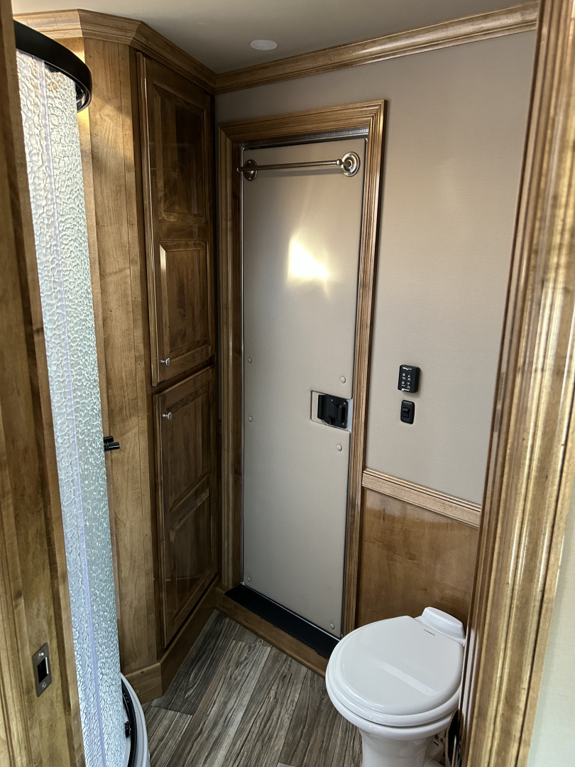 New 2026 Cimarron Norstar 3 Horse LQ