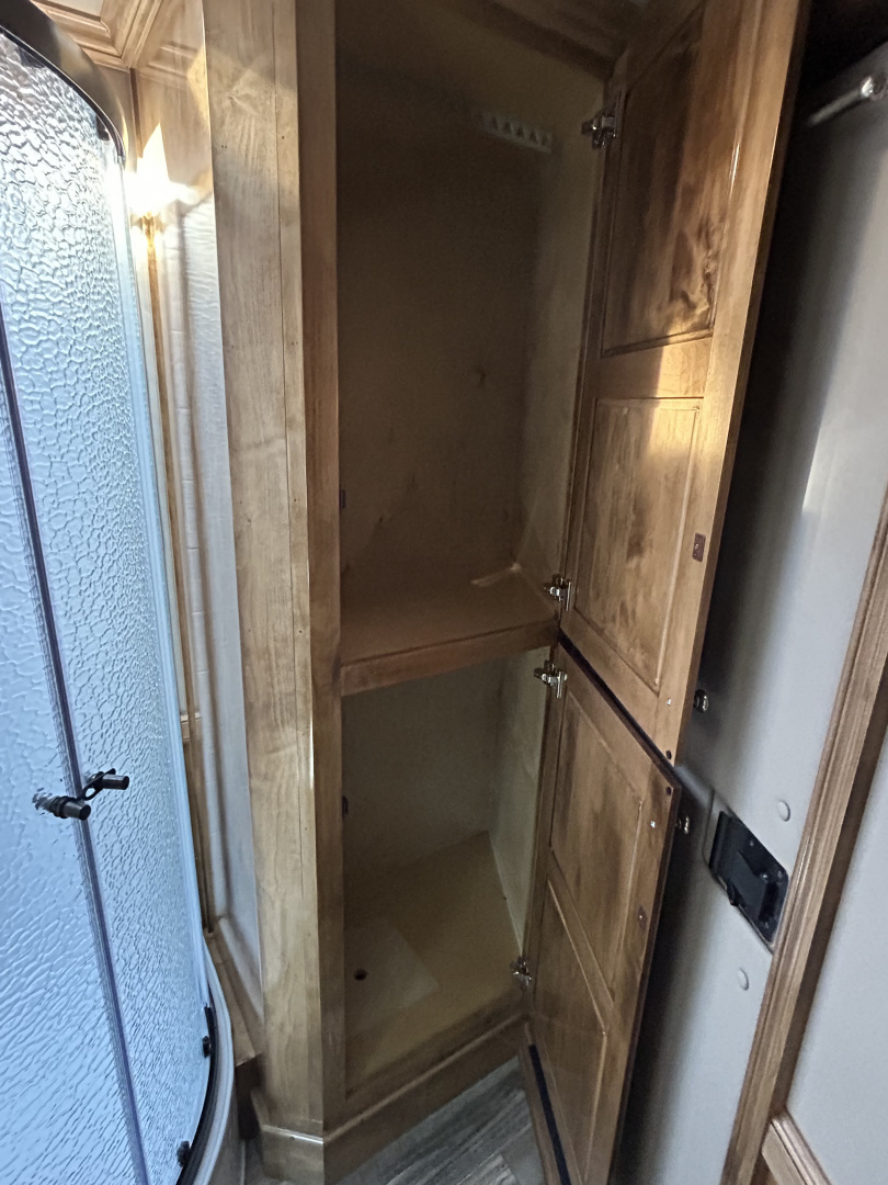 New 2026 Cimarron Norstar 3 Horse LQ