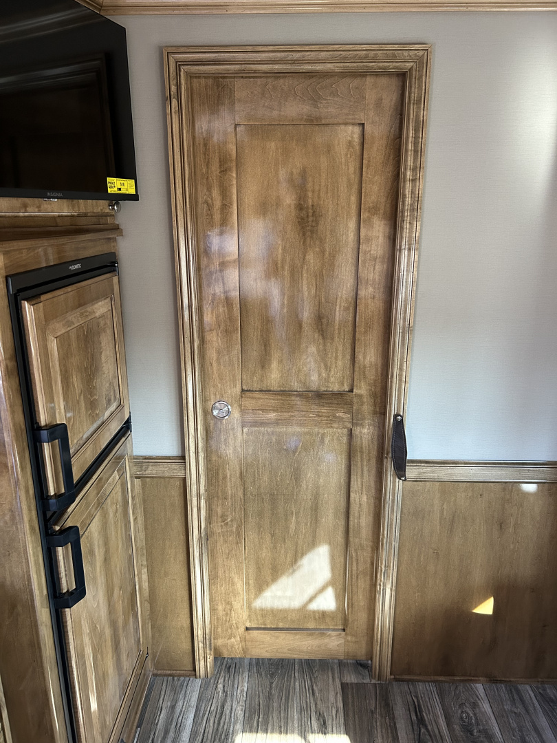 New 2026 Cimarron Norstar 3 Horse LQ